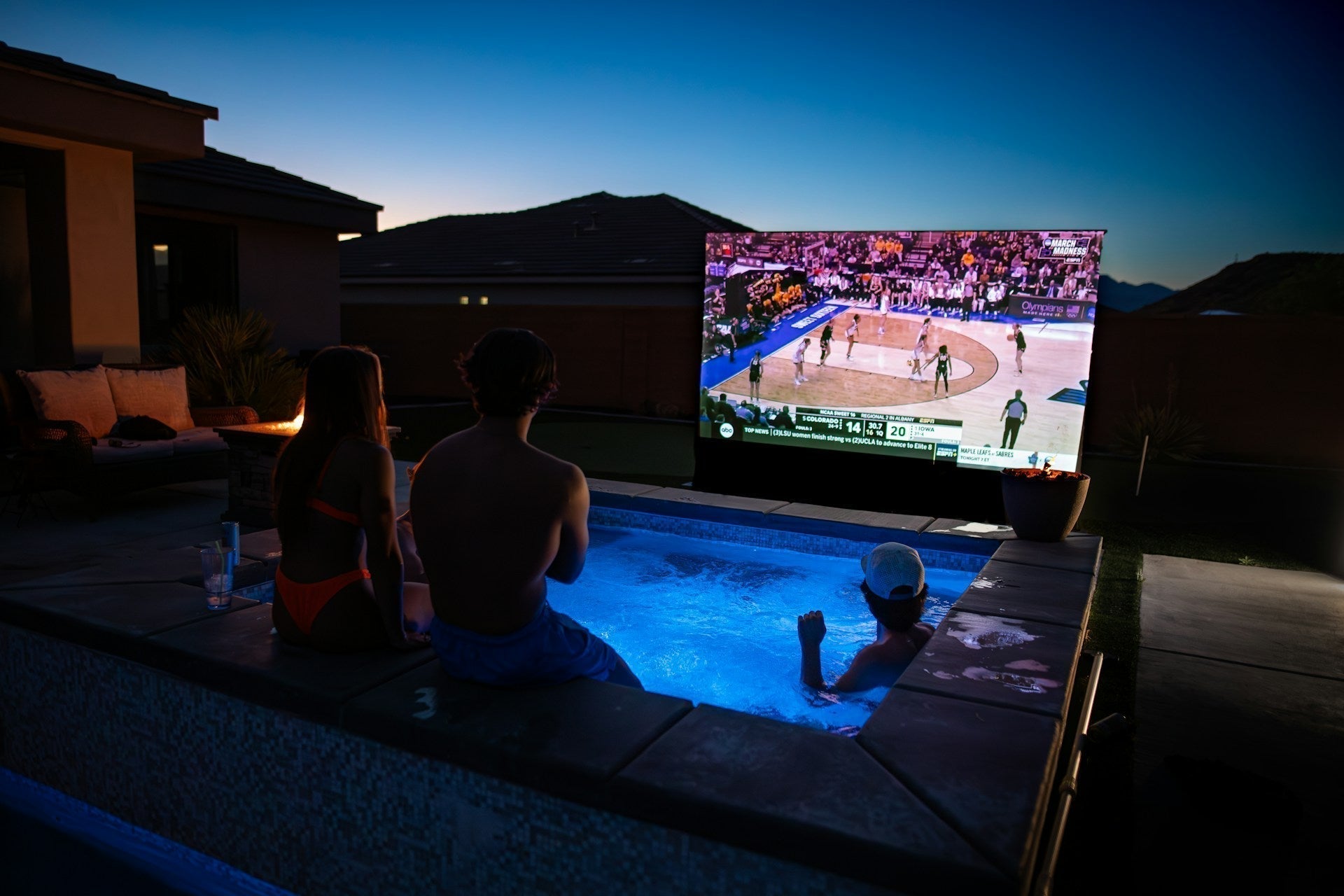 A Guide To Buying A Waterproof TV For Rain Prone Areas