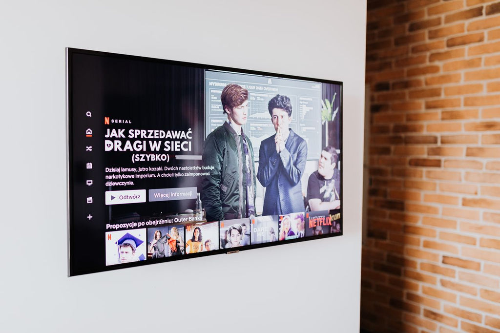 Common Outdoor TV Mounts That Fail in Windy Backyards