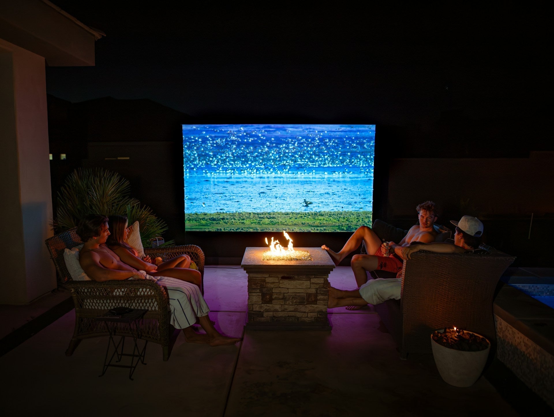 Why Restaurants Use High-Performance Commercial Outdoor TVs For Patio Areas