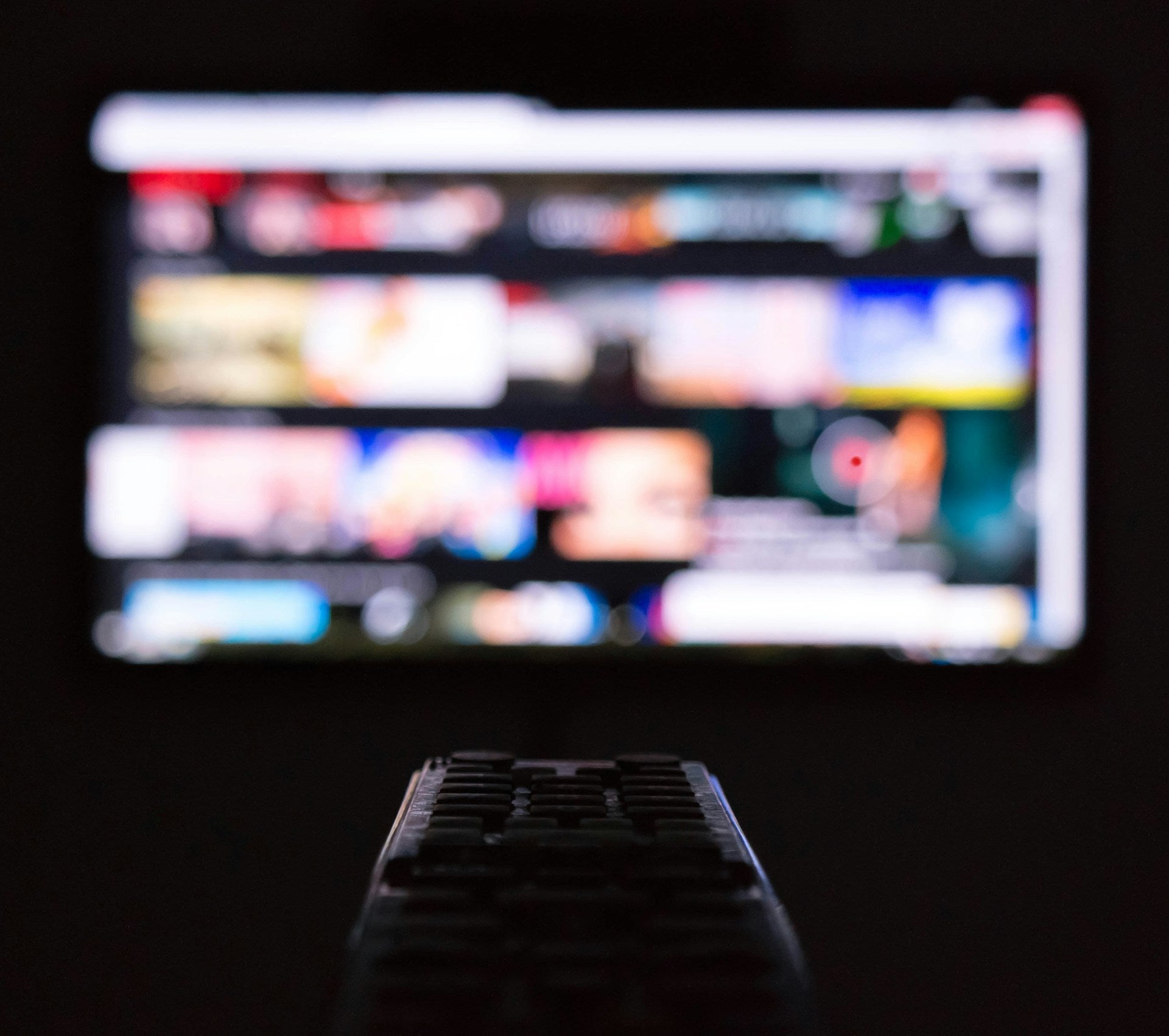 How to Reduce Backyard TV Glare Without a New TV: Placement, Shade, Angle