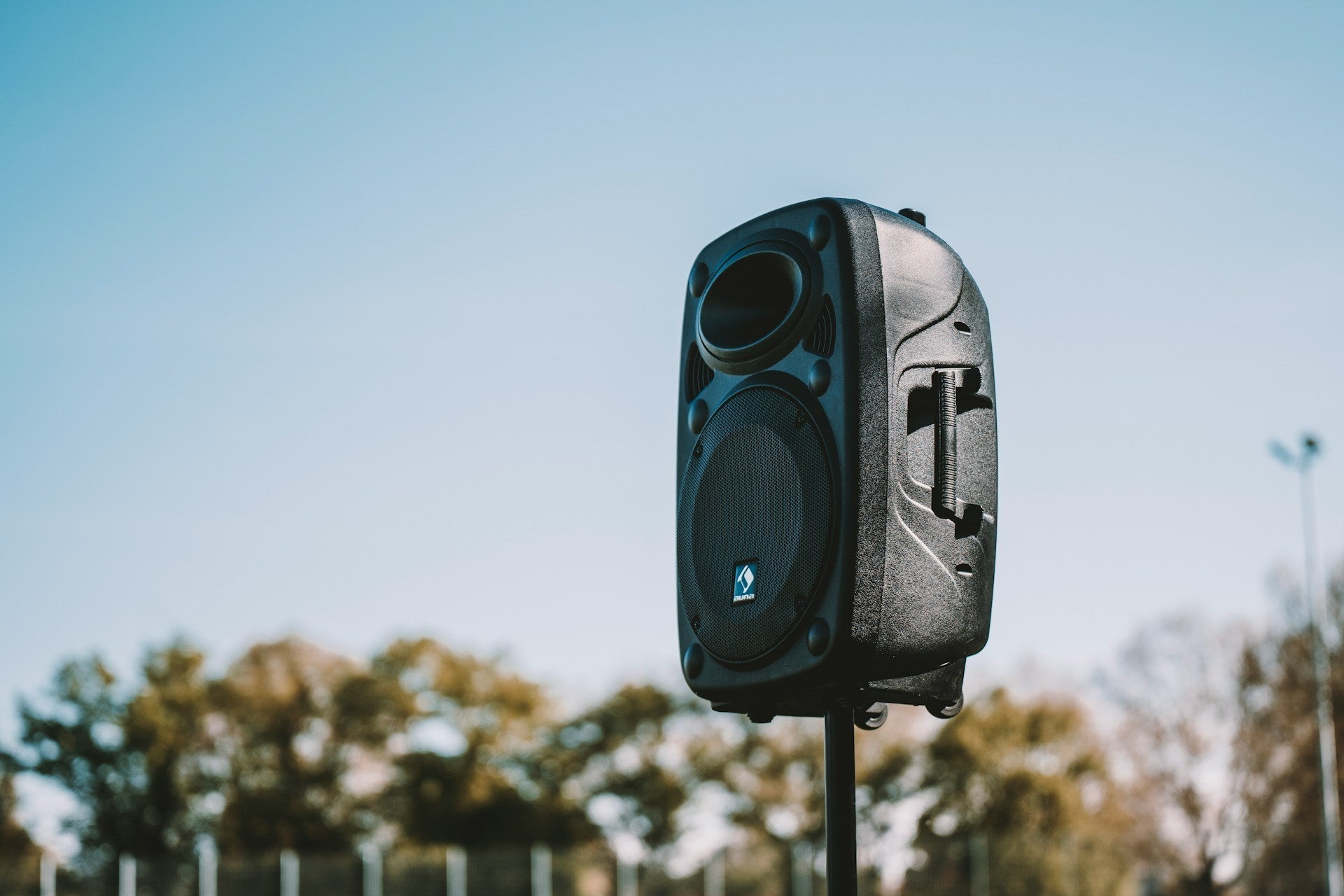 Understanding Weatherproof Audio Systems For Large Outdoor Events